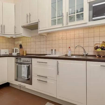 Corvina With Free Private Parking Apartment *